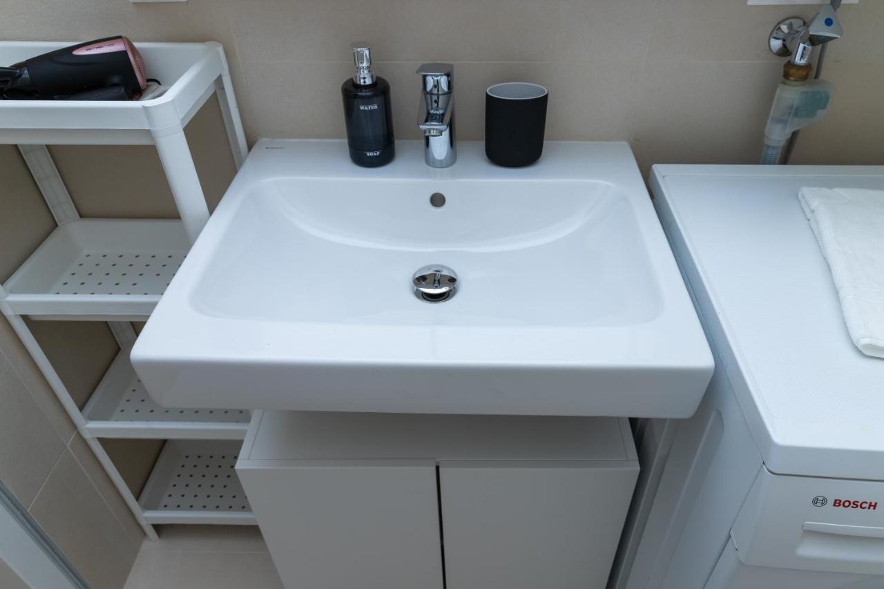 Maureen Lovely 2 Bedroom Unit With Community Pool Wien Ngoại thất bức ảnh