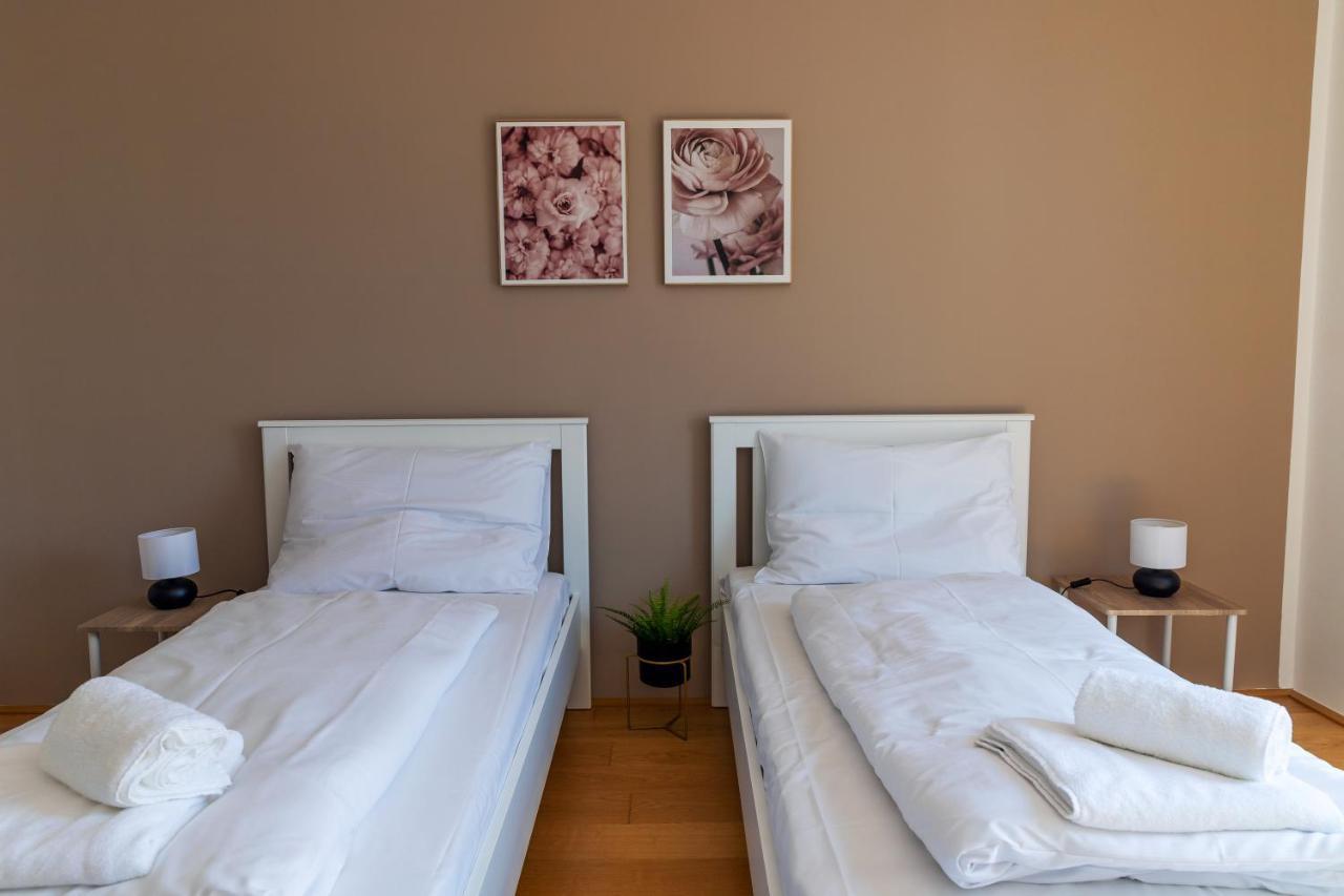 Maureen Lovely 2 Bedroom Unit With Community Pool Wien Ngoại thất bức ảnh